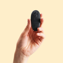 Load image into Gallery viewer, We-Vibe Moxie +