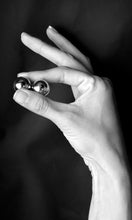 Load image into Gallery viewer, Ben-Wa Balls Gold